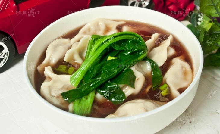 【台北濱江】濱友頂級手工水餃-蔥花黑豬肉18顆/盒~餡料飽滿Q彈口感